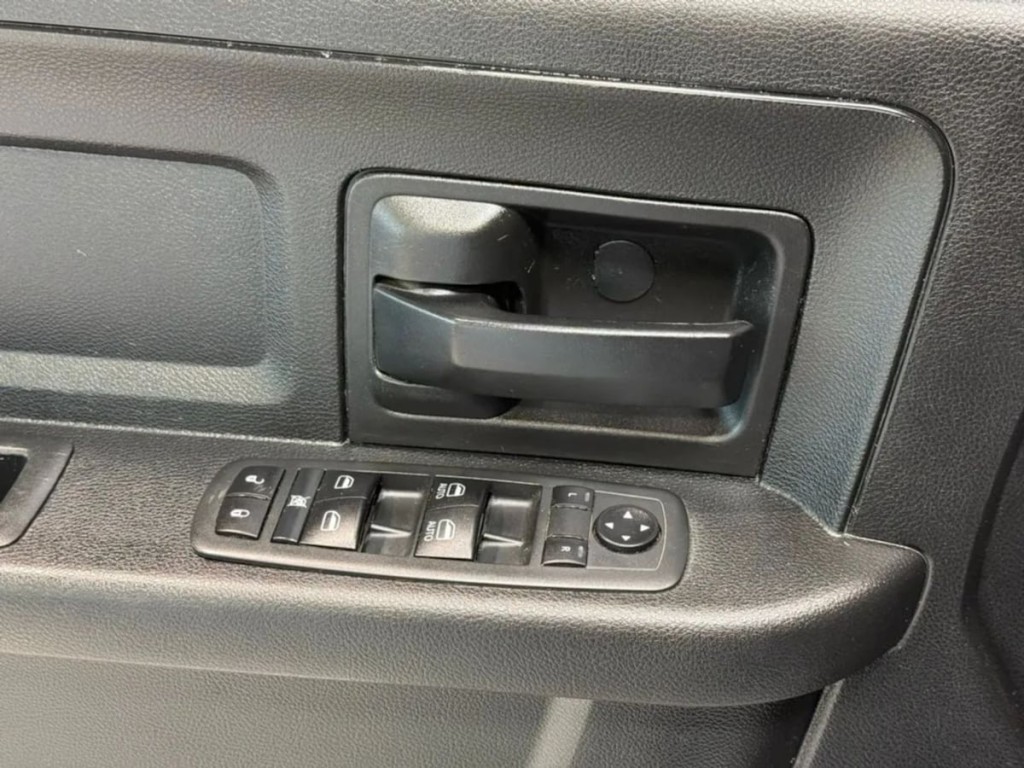 2020 RAM 3500 Image 12