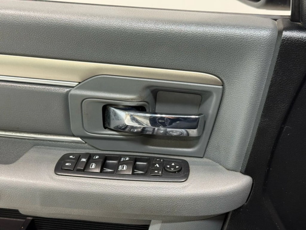 2017 RAM 1500 Image 11