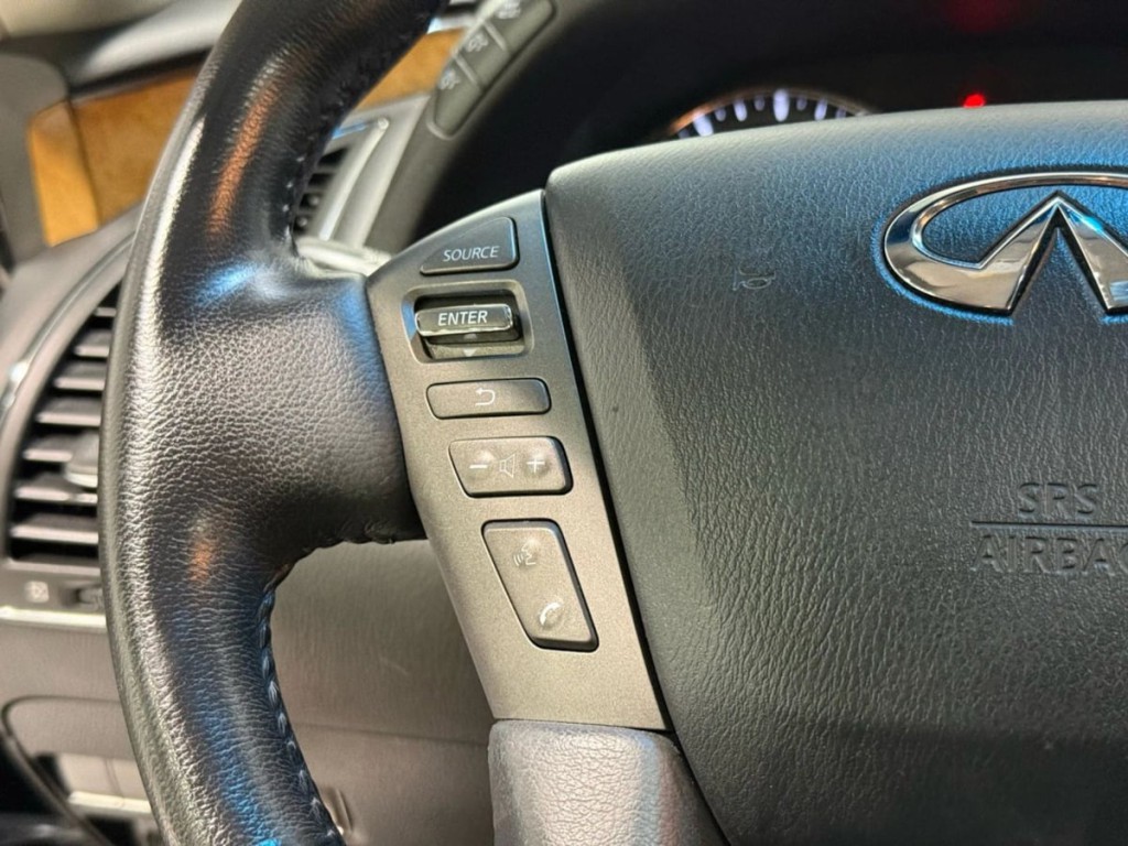 2012 INFINITI QX56 Image 14