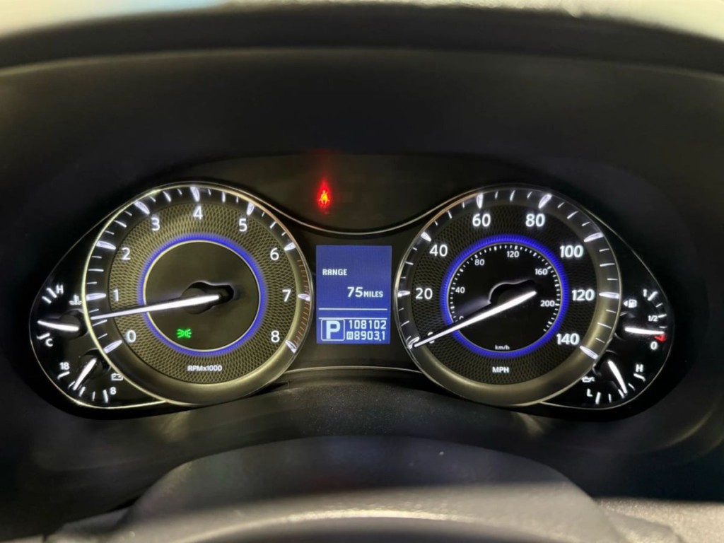 2012 INFINITI QX56 Image 16