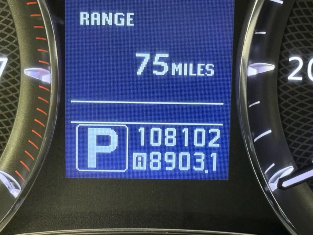 2012 INFINITI QX56 Image 17