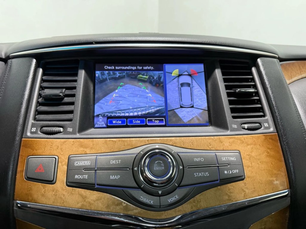 2012 INFINITI QX56 Image 19