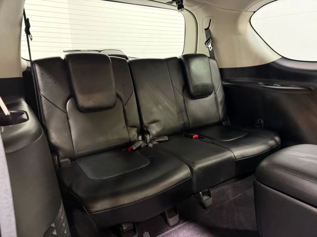2012 INFINITI QX56 Image 34