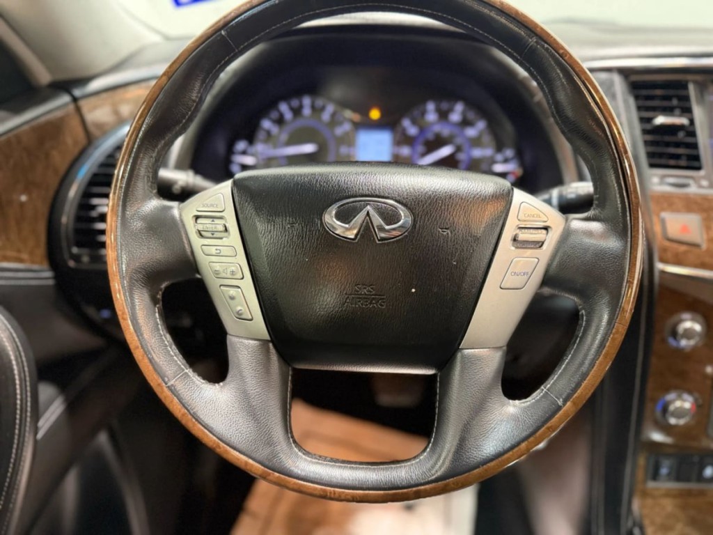 2016 INFINITI QX80 Image 14