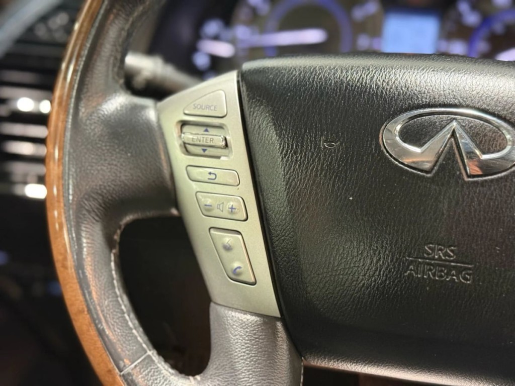 2016 INFINITI QX80 Image 15