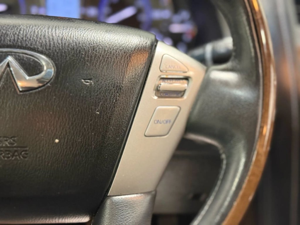 2016 INFINITI QX80 Image 16