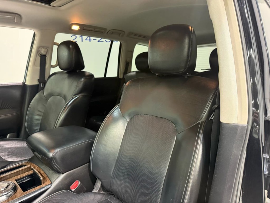 2016 INFINITI QX80 Image 23