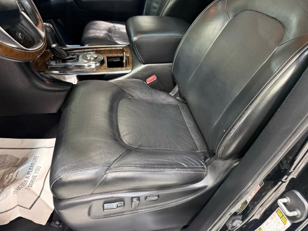 2016 INFINITI QX80 Image 24