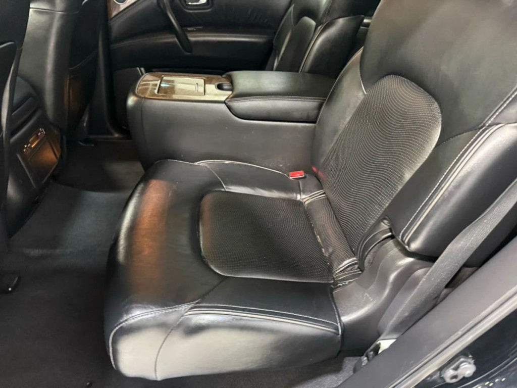 2016 INFINITI QX80 Image 26