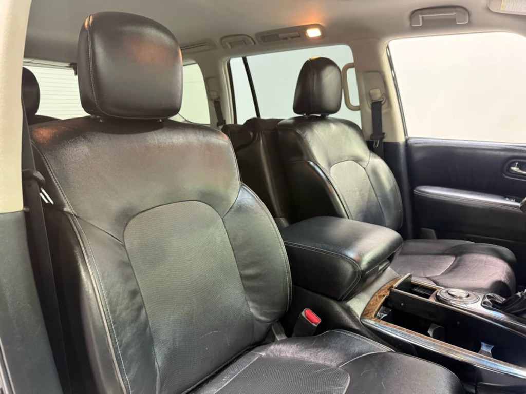 2016 INFINITI QX80 Image 29