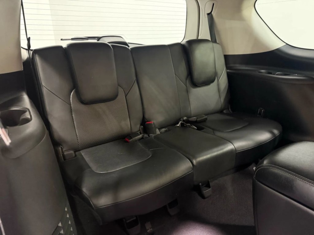 2016 INFINITI QX80 Image 34