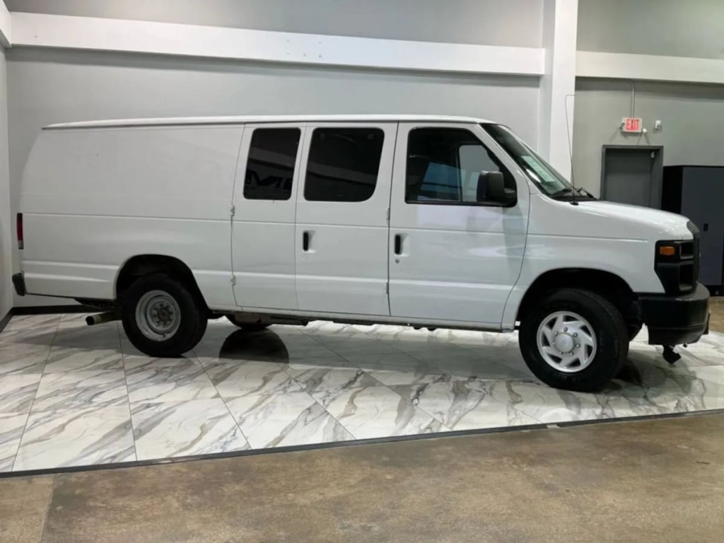 2008 Ford Econoline Image 5