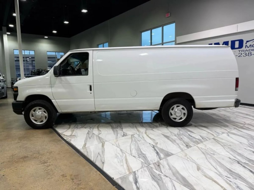 2008 Ford Econoline Image 9