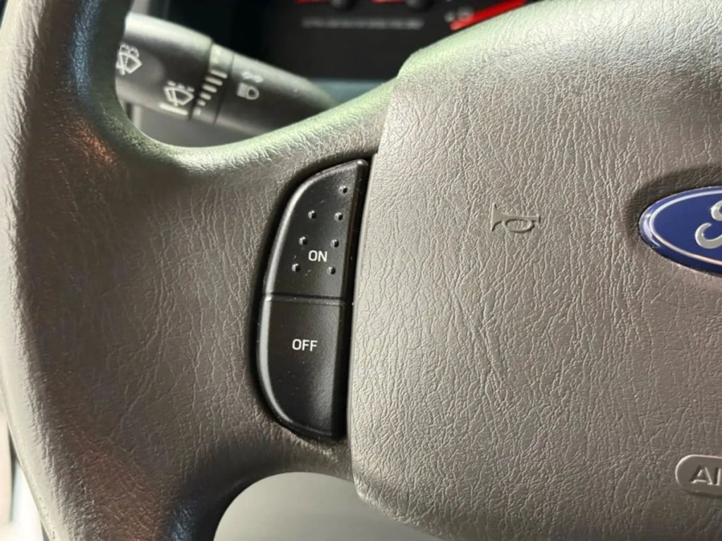 2008 Ford Econoline Image 15