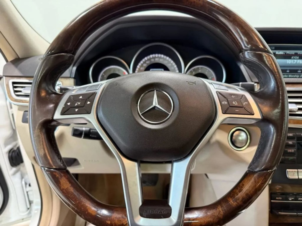 2014 Mercedes-Benz E-Class Image 15