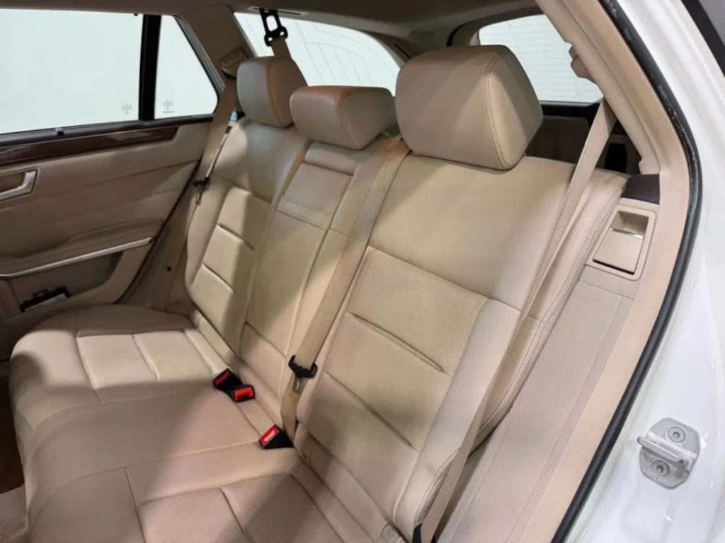 2014 Mercedes-Benz E-Class Image 24