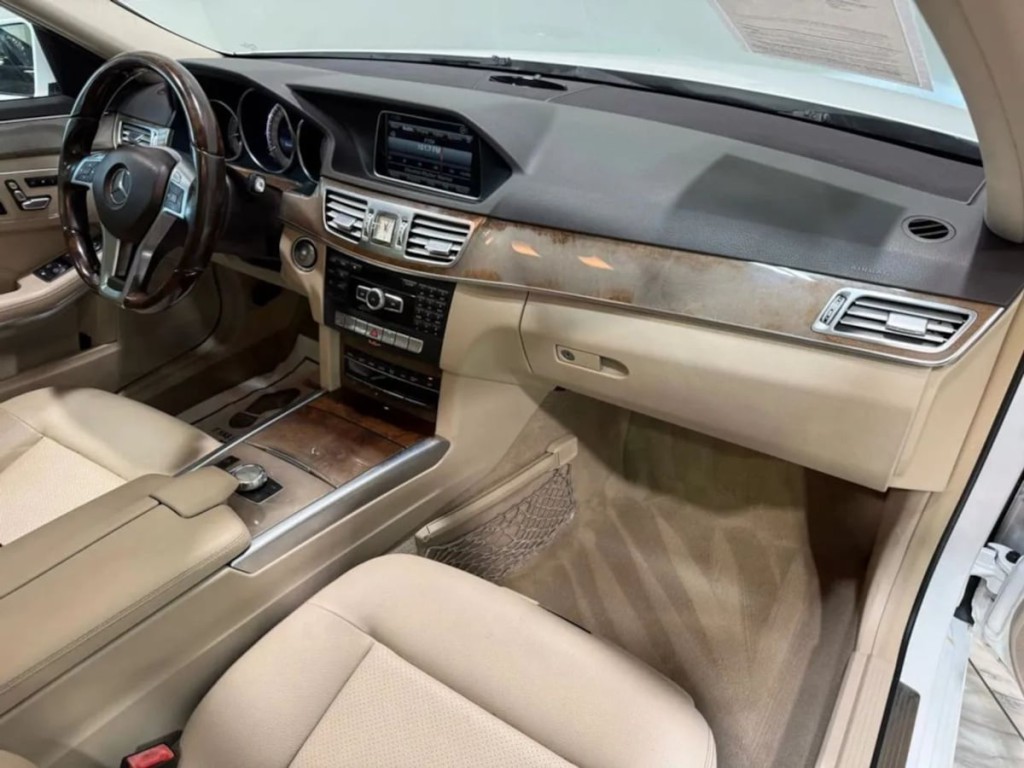 2014 Mercedes-Benz E-Class Image 26