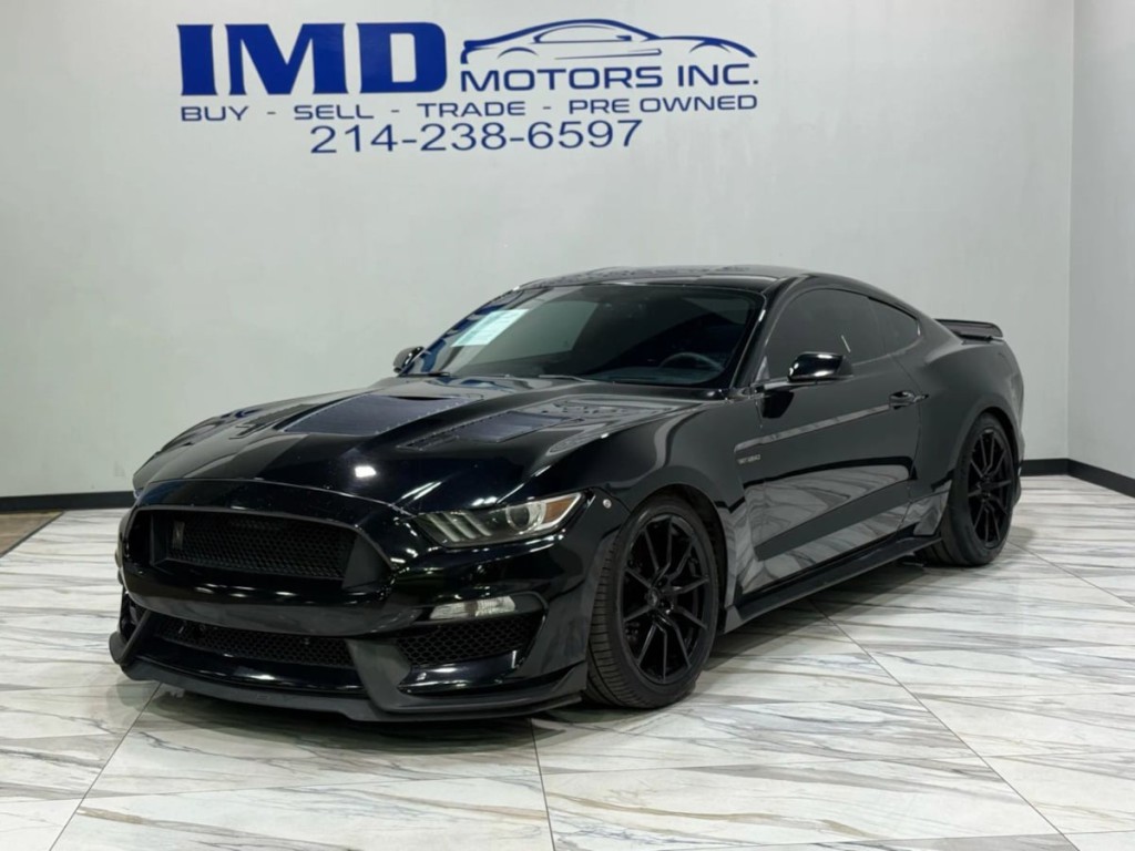 2016 Ford Mustang Image 1