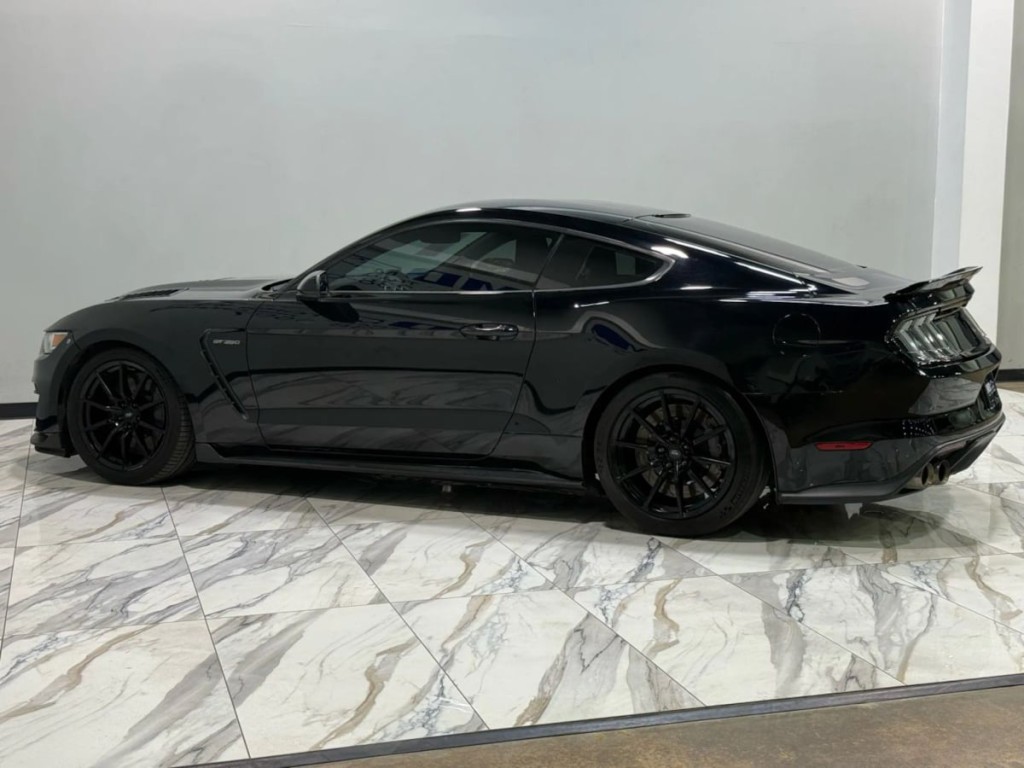 2016 Ford Mustang Image 9