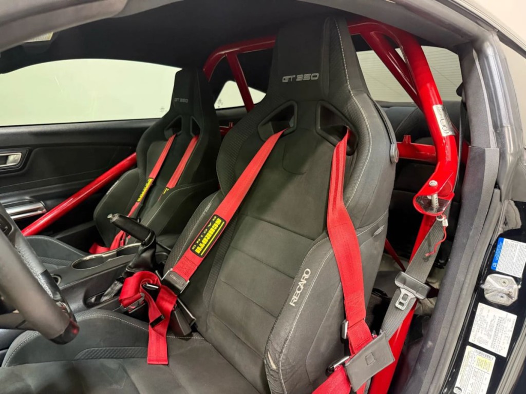 2016 Ford Mustang Image 21