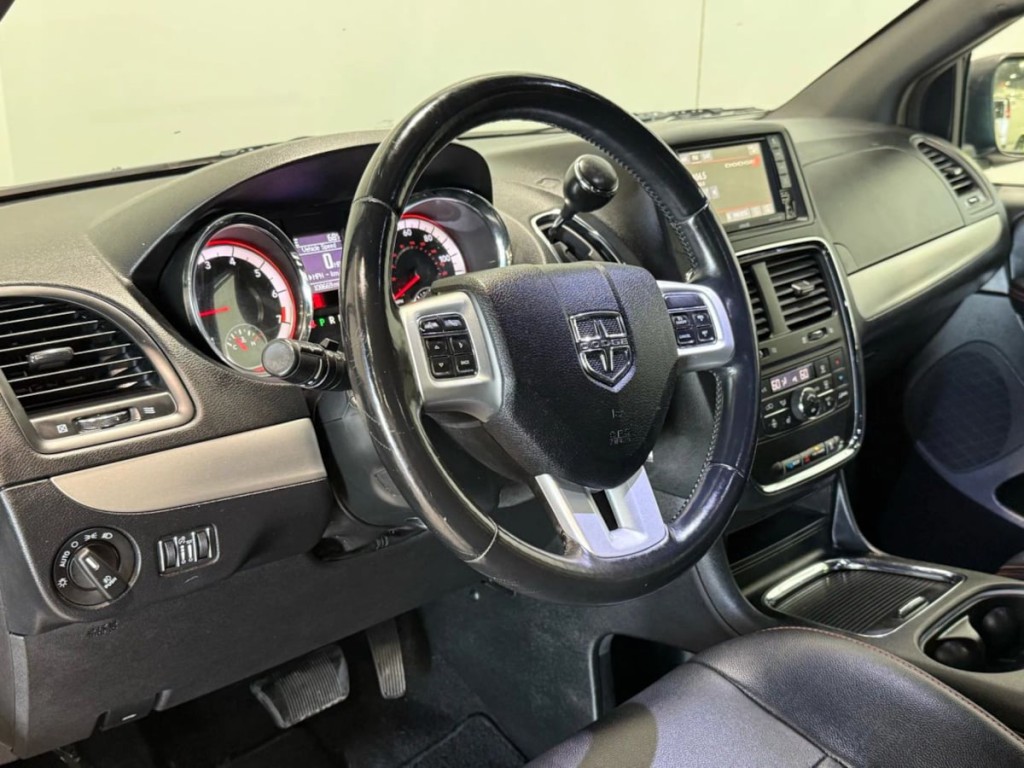 2017 Dodge Grand Caravan Image 12