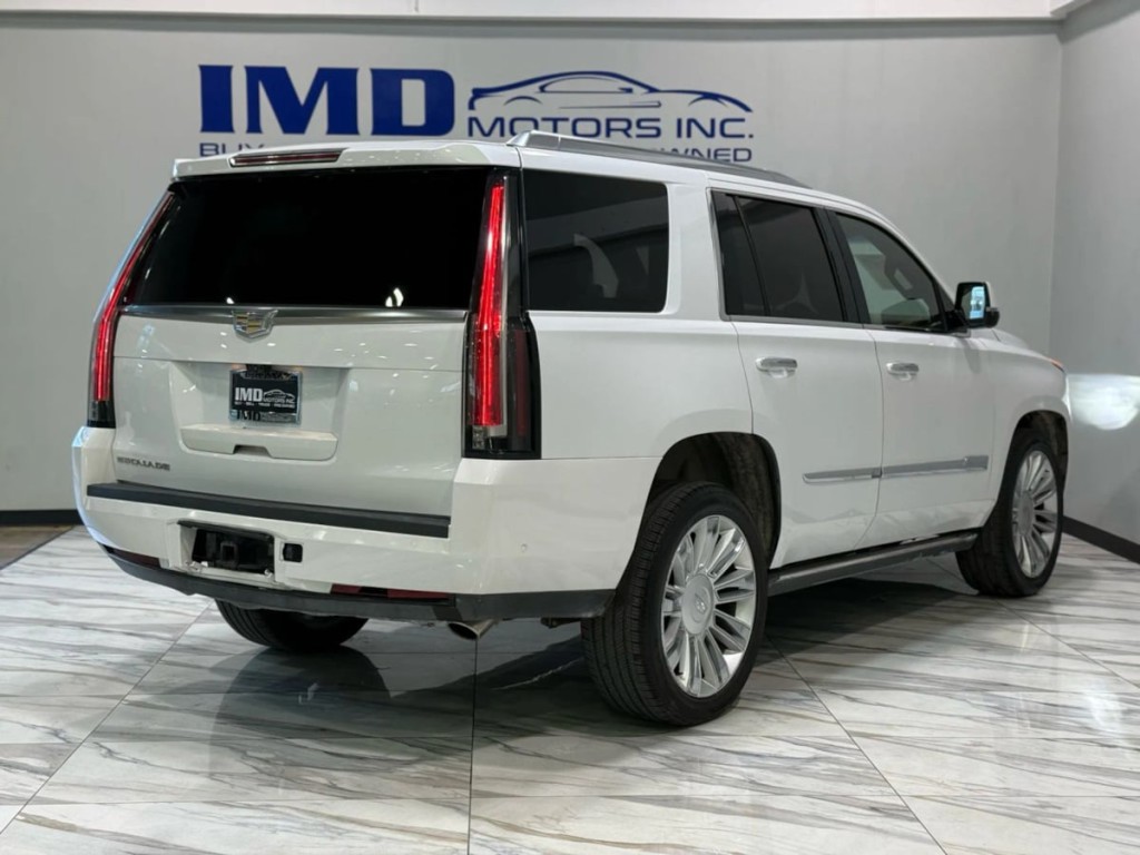 2017 Cadillac Escalade Image 6