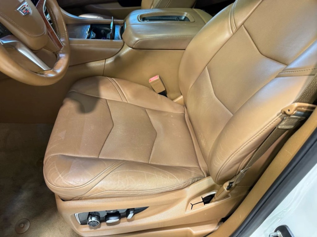 2017 Cadillac Escalade Image 12