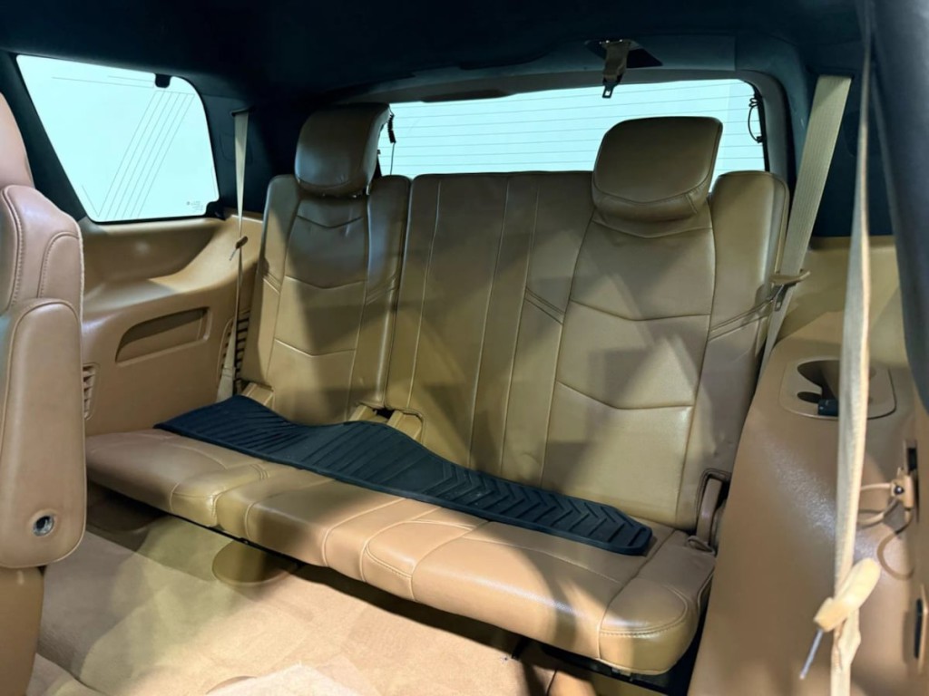 2017 Cadillac Escalade Image 15