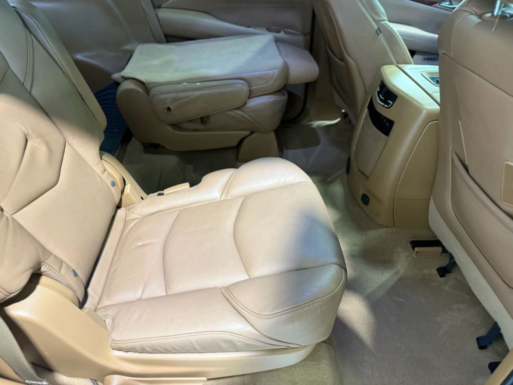 2017 Cadillac Escalade Image 31