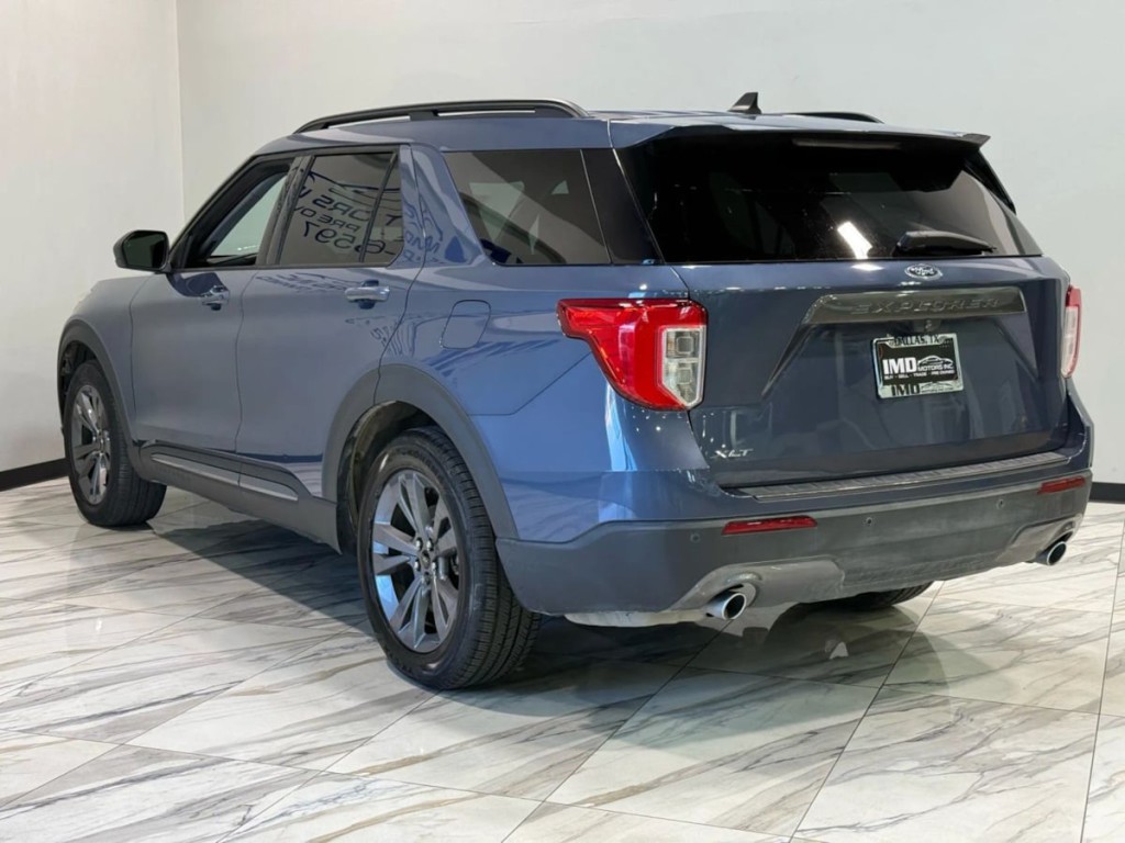 2021 Ford Explorer Image 8