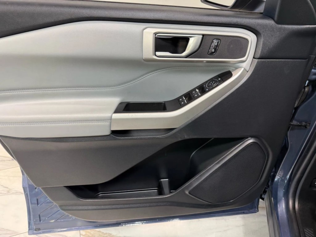 2021 Ford Explorer Image 11