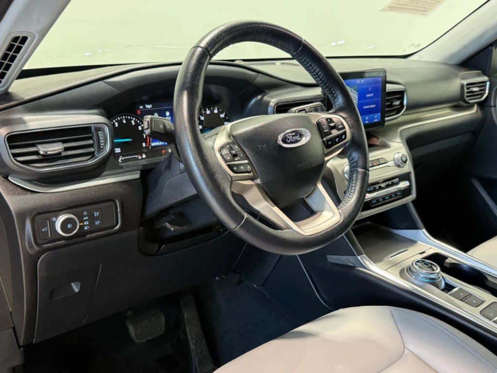 2021 Ford Explorer Image 13
