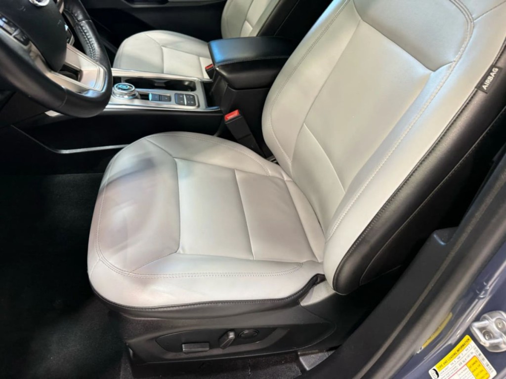 2021 Ford Explorer Image 23