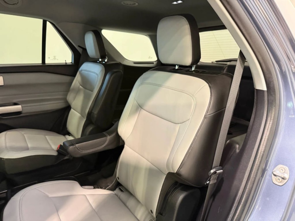 2021 Ford Explorer Image 24