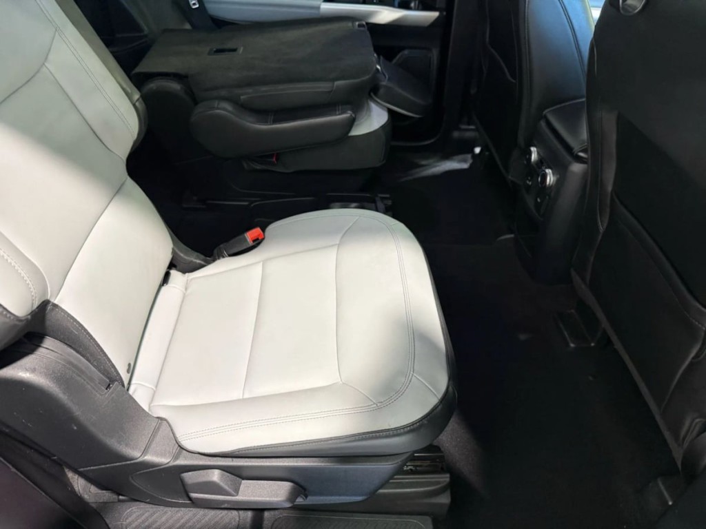 2021 Ford Explorer Image 30