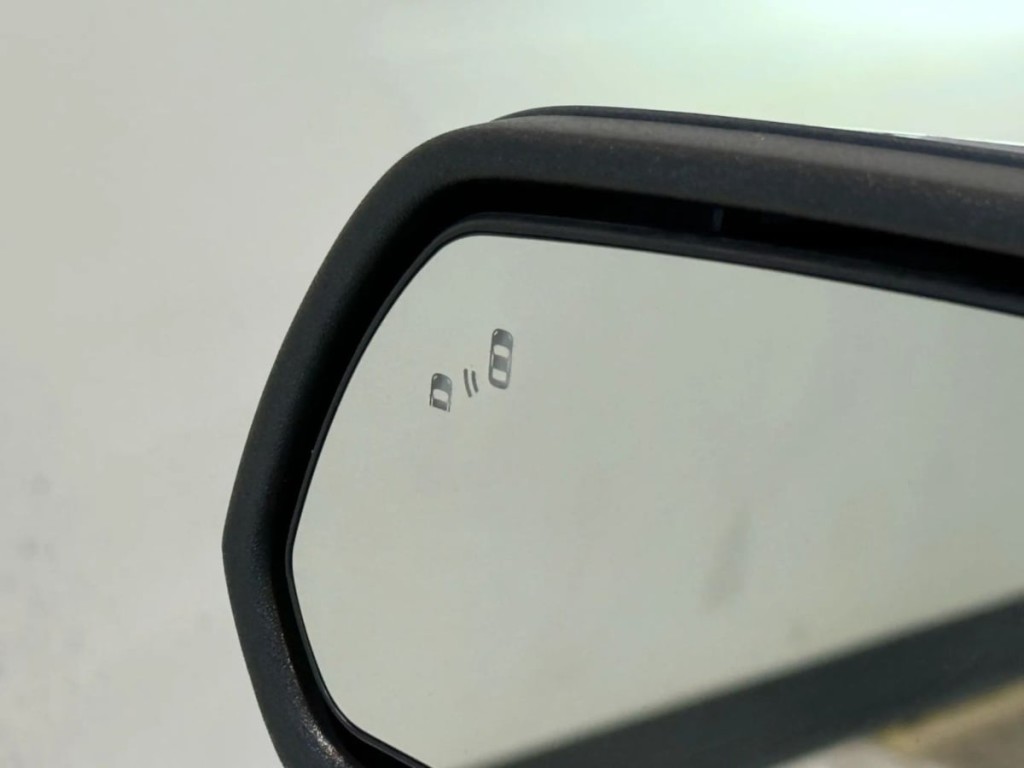 2022 Ford Mustang Image 10