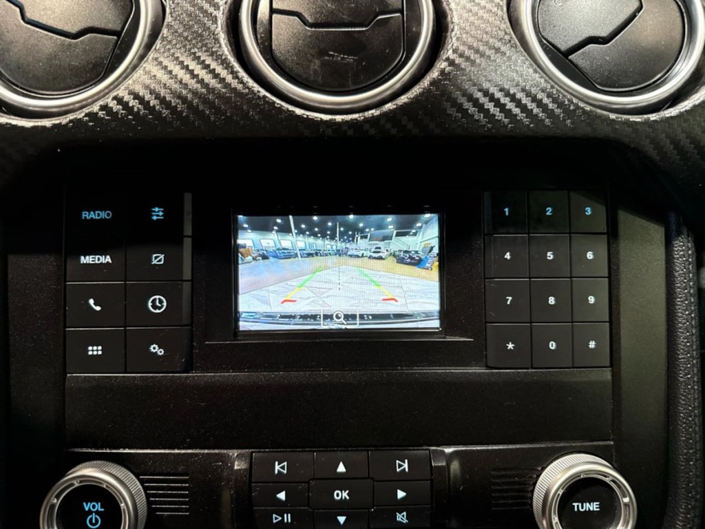 2022 Ford Mustang Image 20