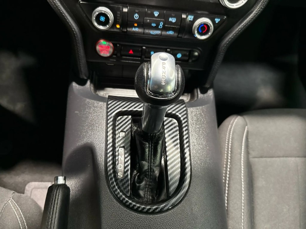 2022 Ford Mustang Image 21