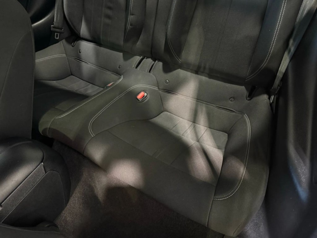 2022 Ford Mustang Image 25