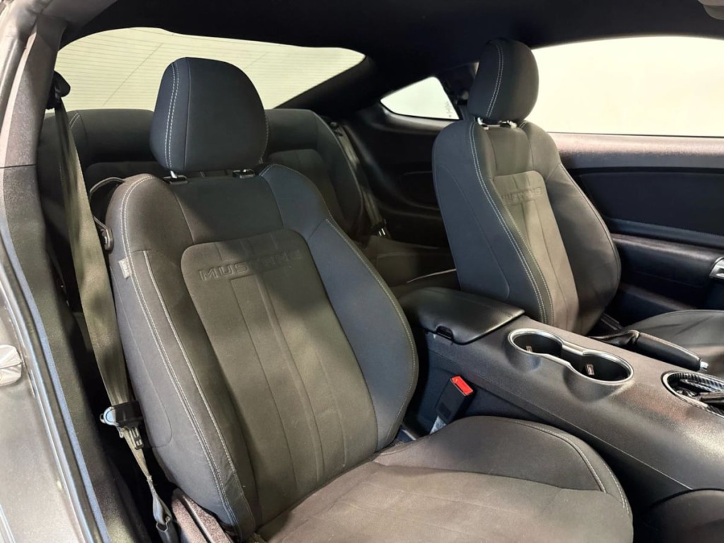 2022 Ford Mustang Image 26