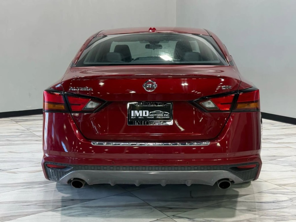 2021 Nissan Altima Image 7