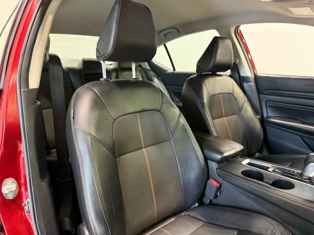 2021 Nissan Altima Image 24