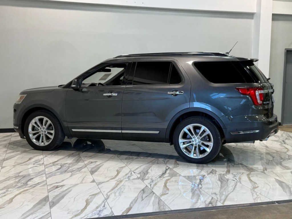 2018 Ford Explorer Image 8