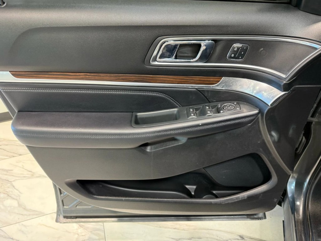 2018 Ford Explorer Image 11