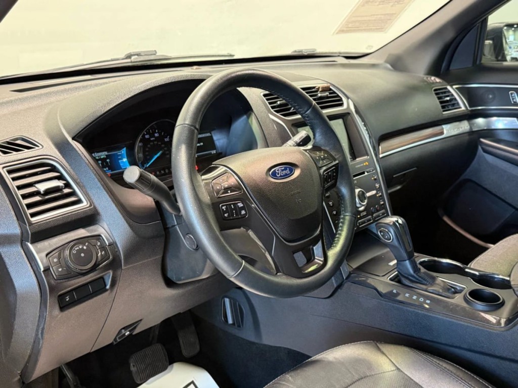 2018 Ford Explorer Image 13