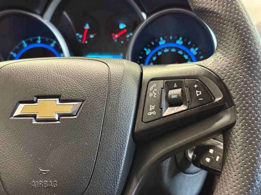 2016 Chevrolet Cruze Image 16