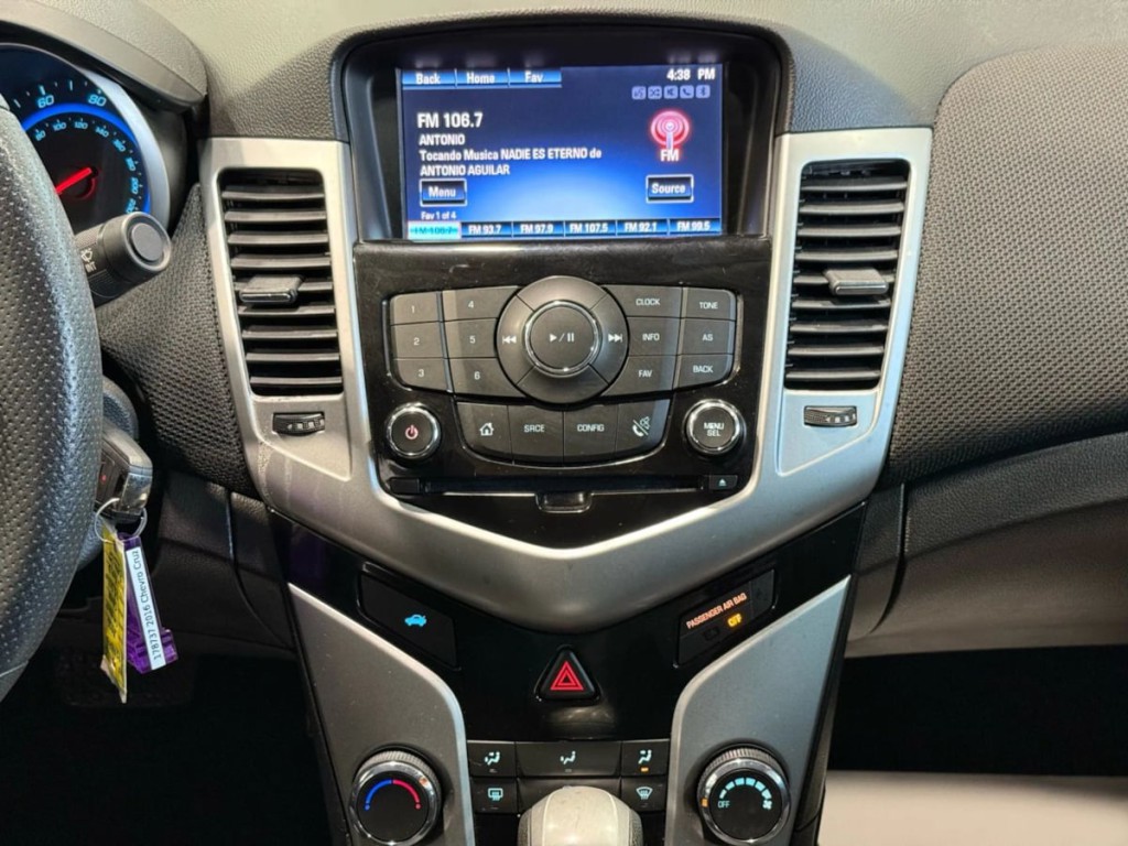 2016 Chevrolet Cruze Image 17