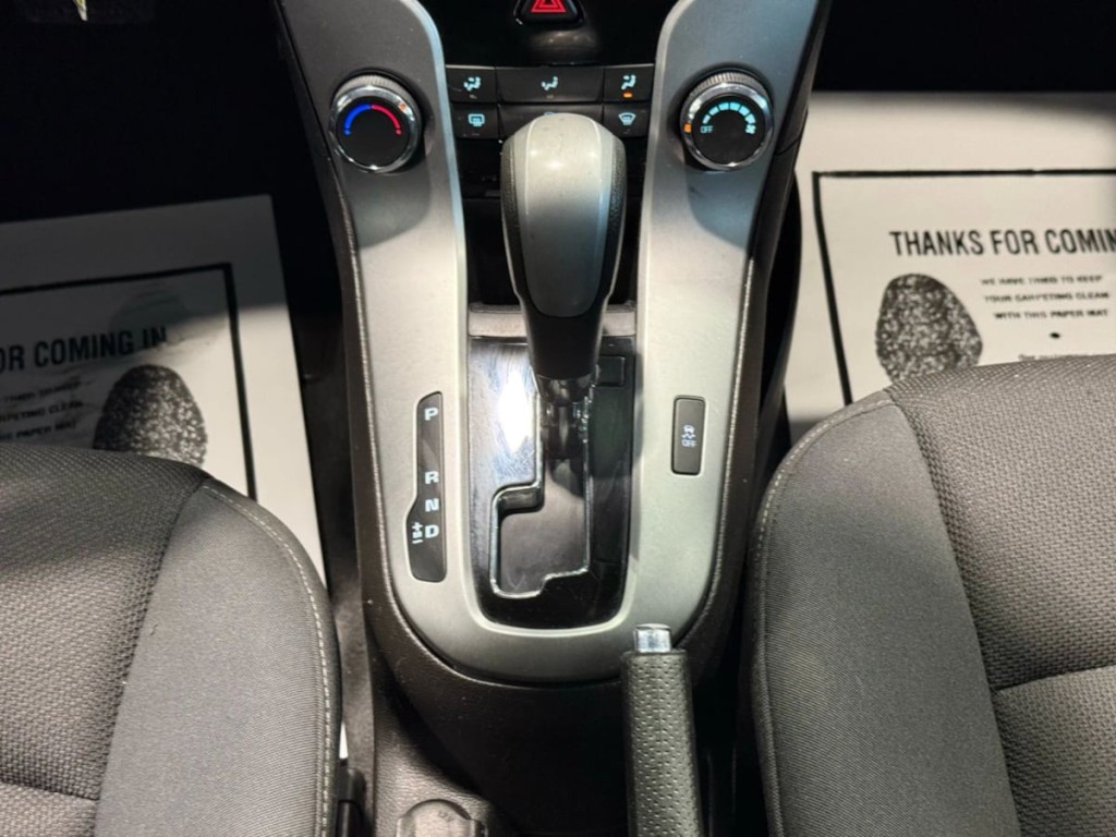 2016 Chevrolet Cruze Image 18