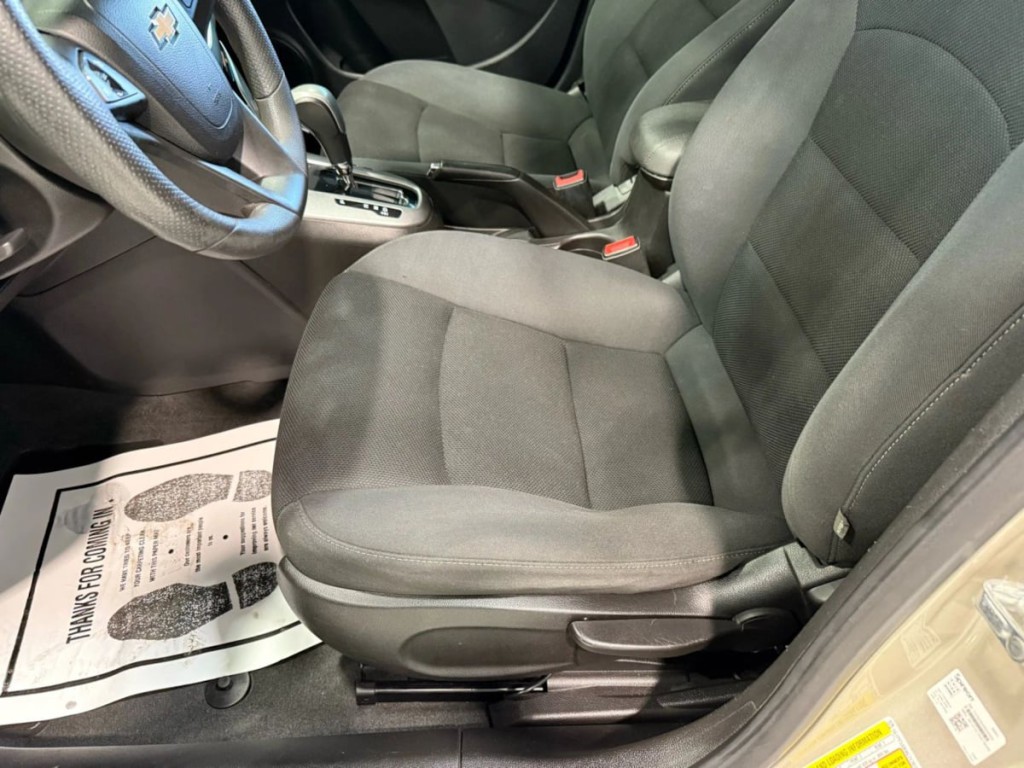 2016 Chevrolet Cruze Image 22