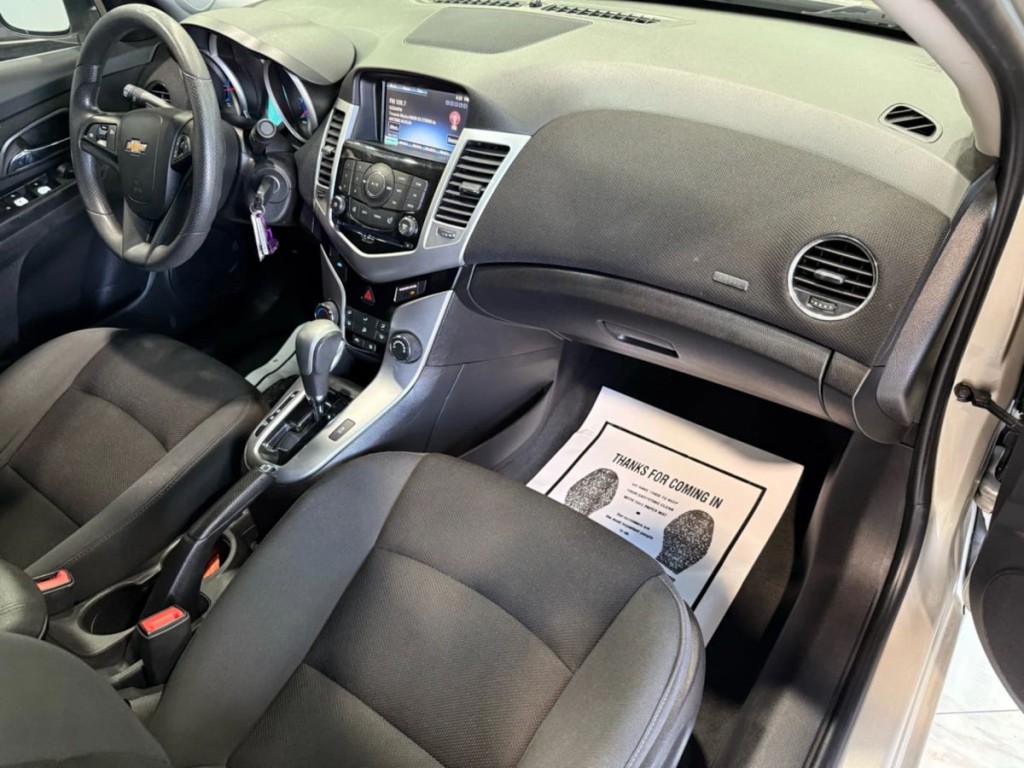 2016 Chevrolet Cruze Image 26